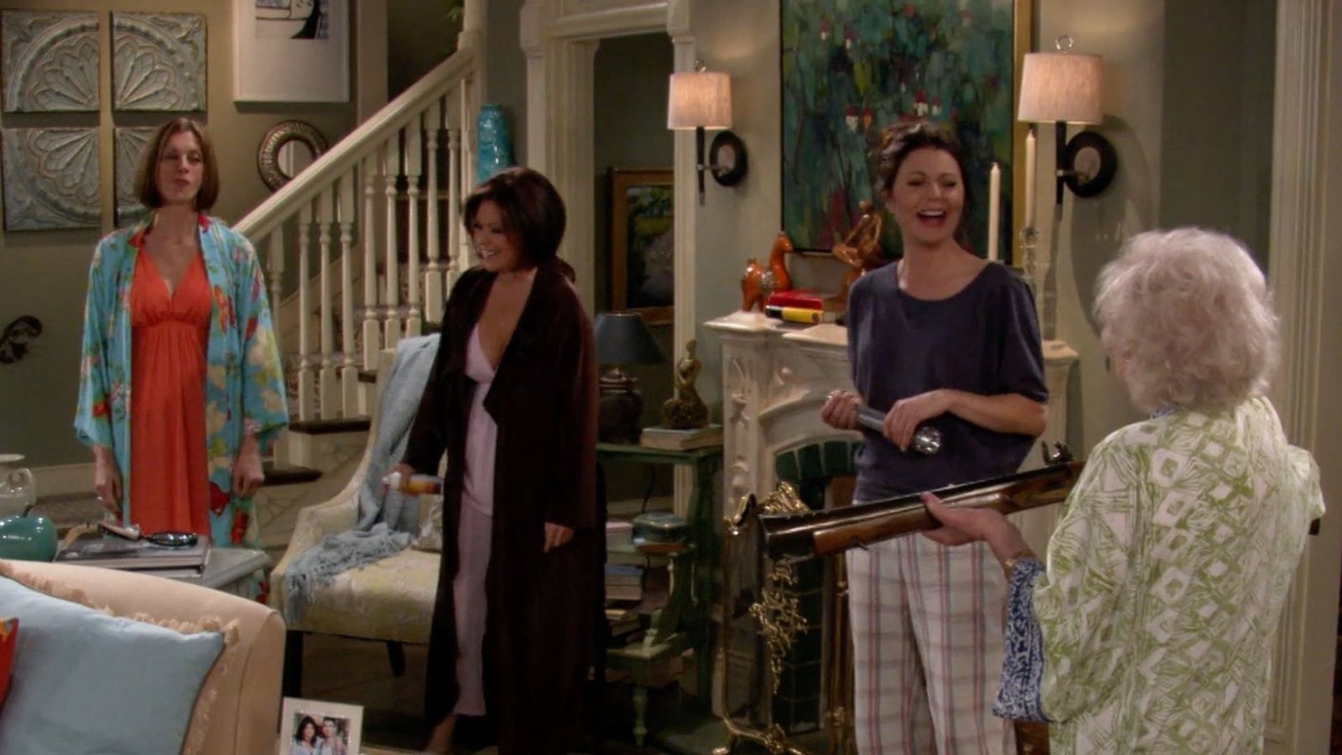 Hot in Cleveland background