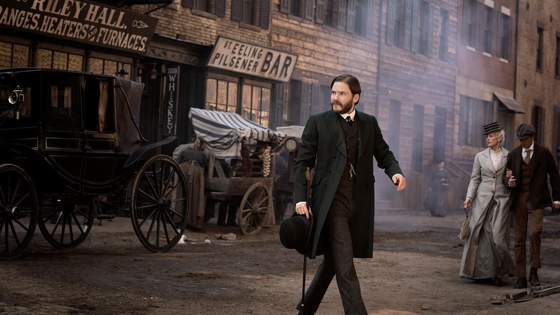 The Alienist background