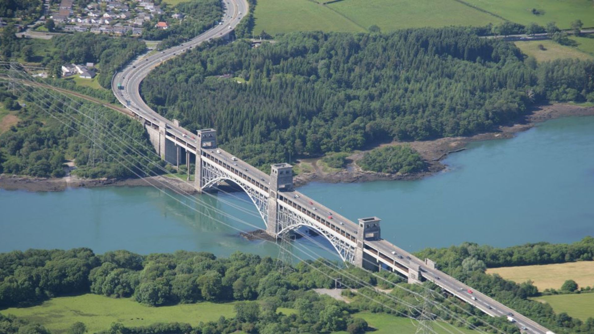 Britain's Greatest Bridges background