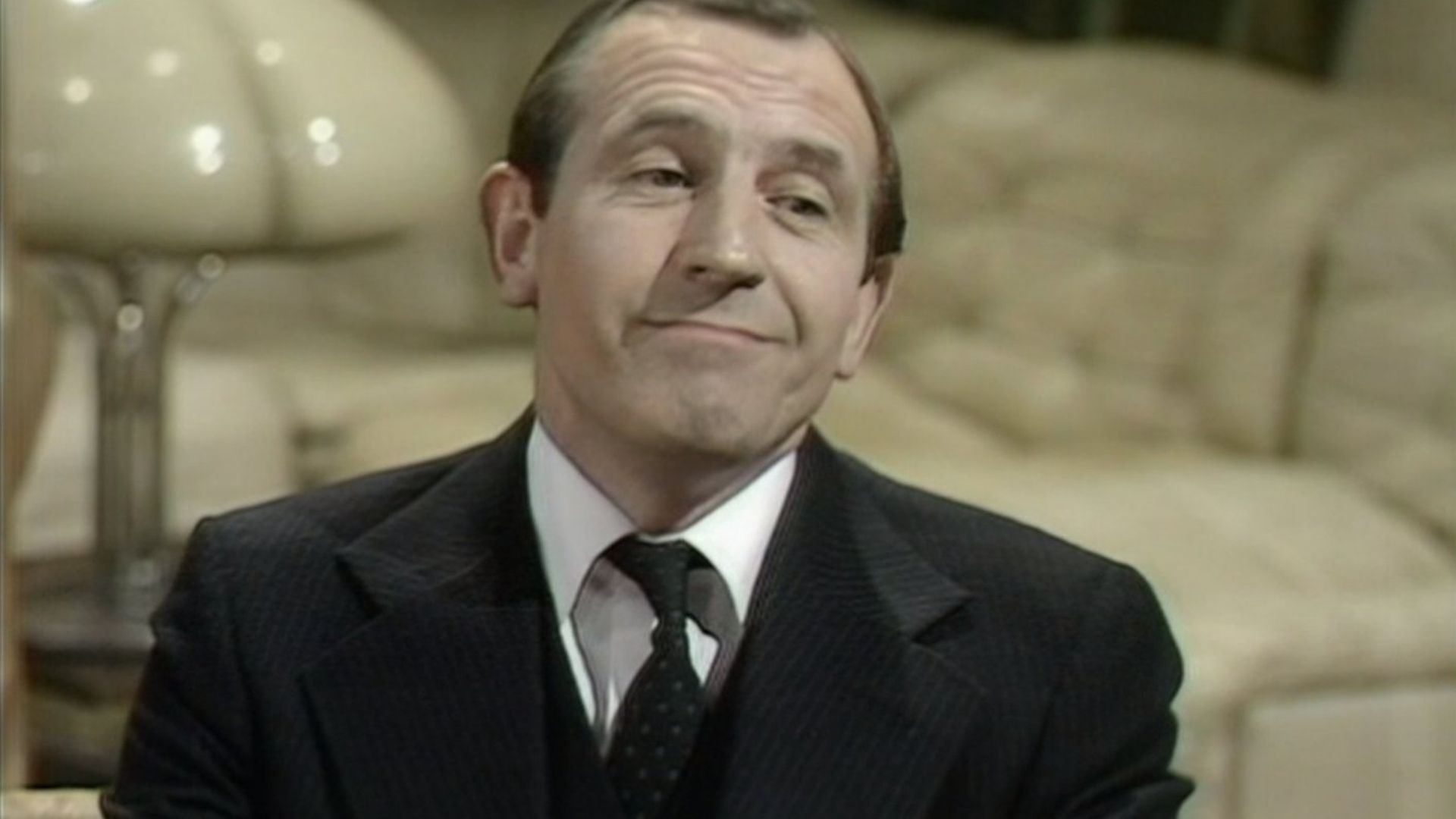 The Fall and Rise of Reginald Perrin background