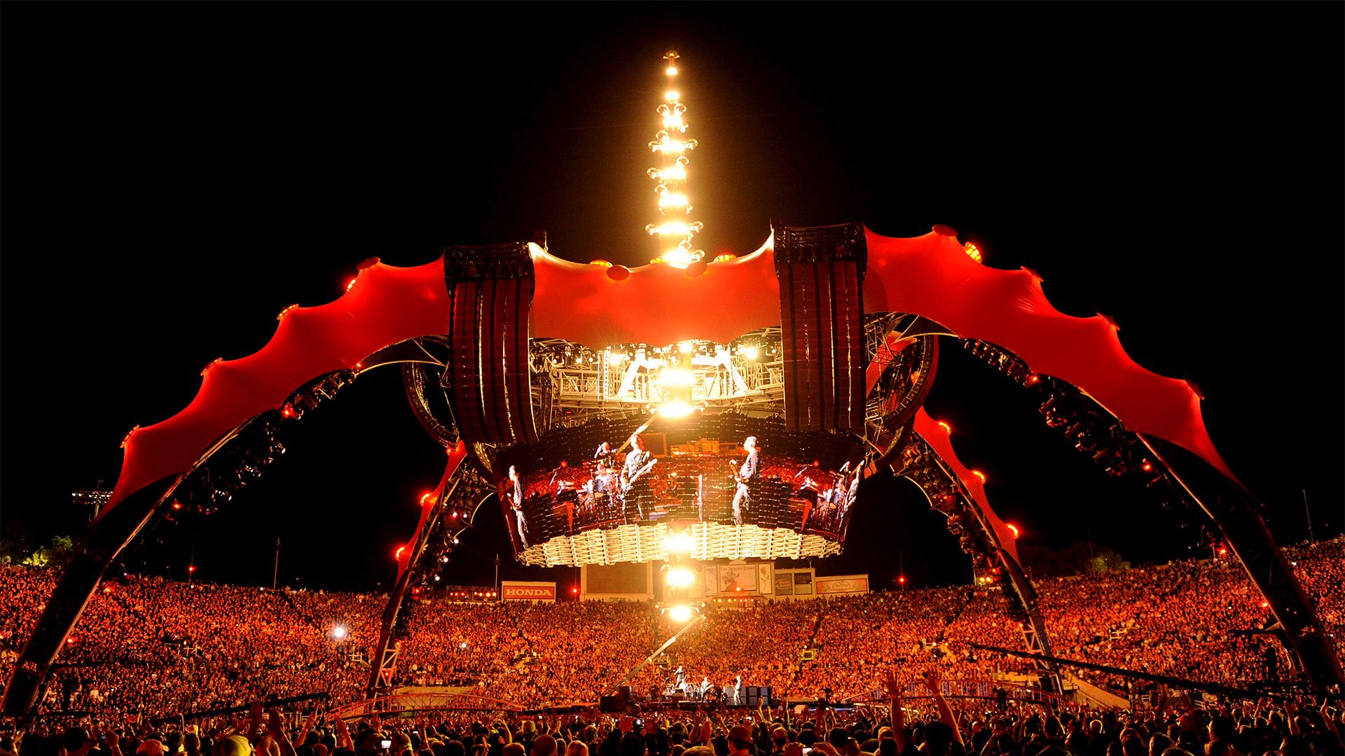 U2: 360 Degrees at the Rose Bowl background