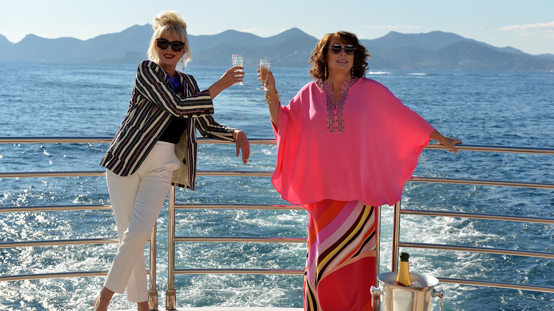 Absolutely Fabulous: The Movie background