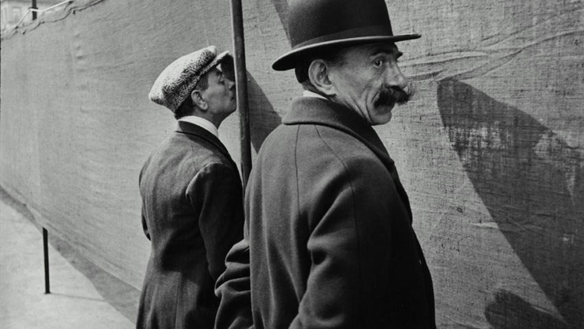 Henri Cartier-Bresson: The Impassioned Eye background