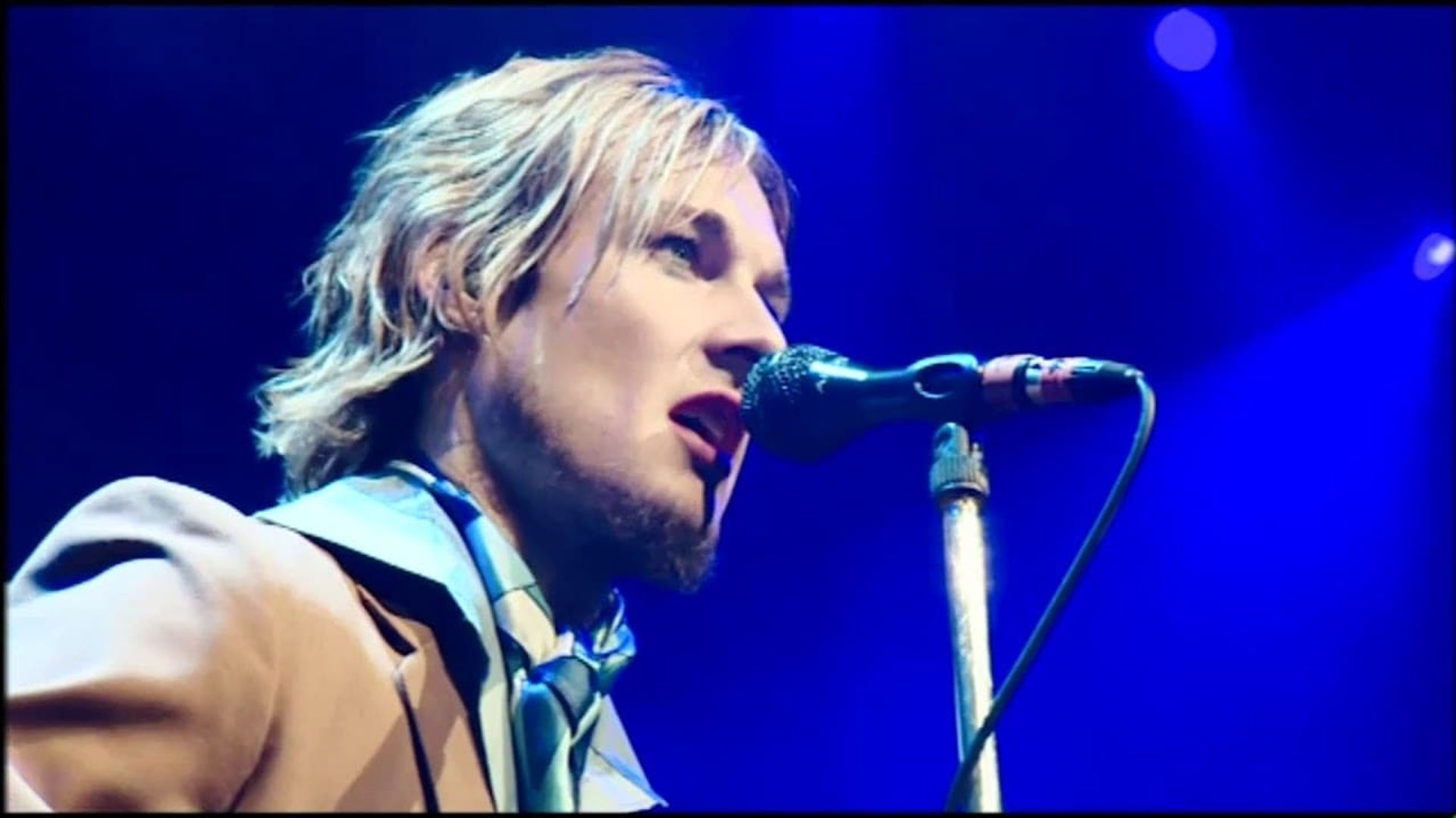 Silverchair: Live from Faraway Stables background