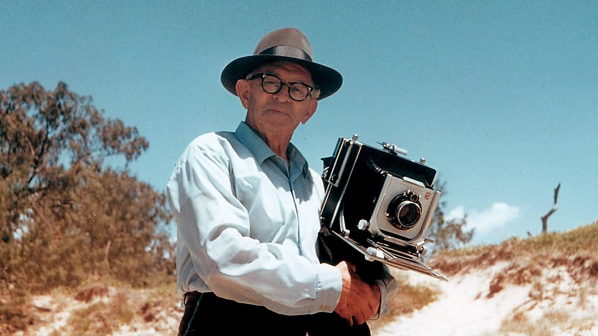Frank Hurley: The Man Who Made History background
