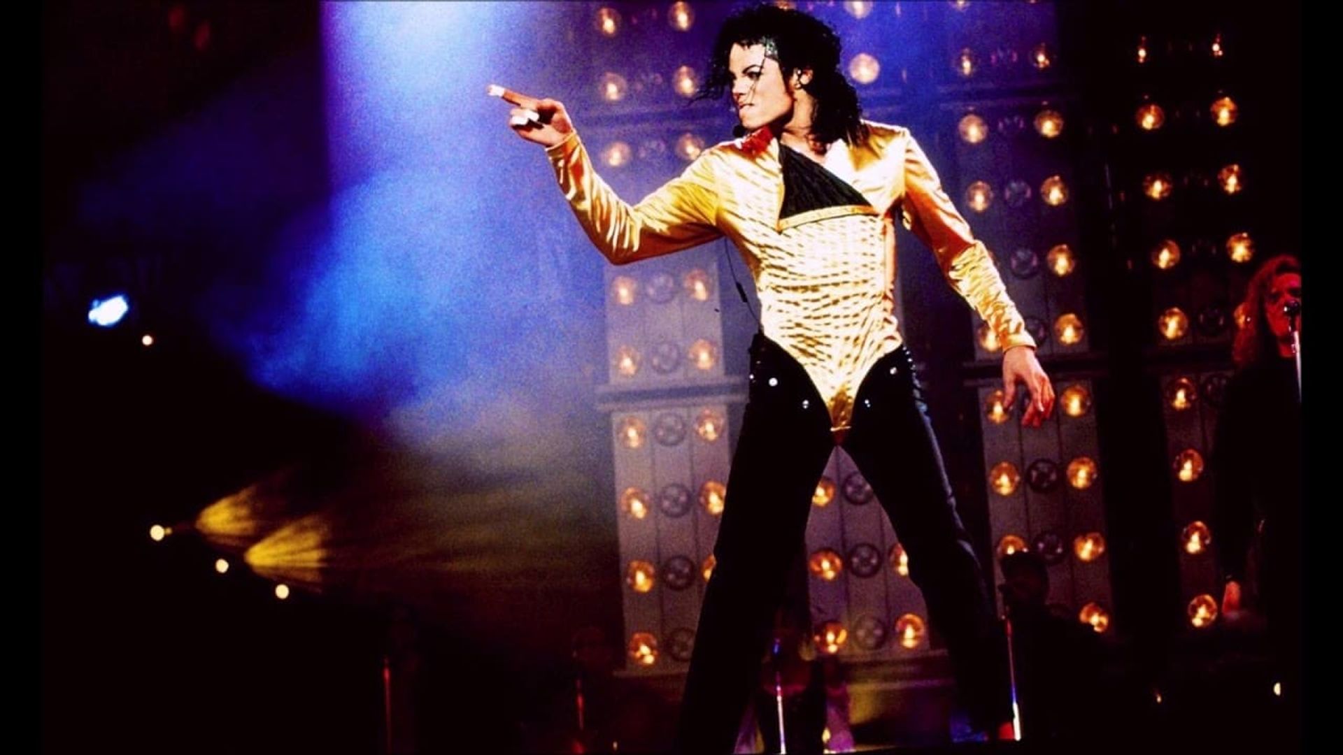 Michael Jackson Live in Bucharest: The Dangerous Tour background