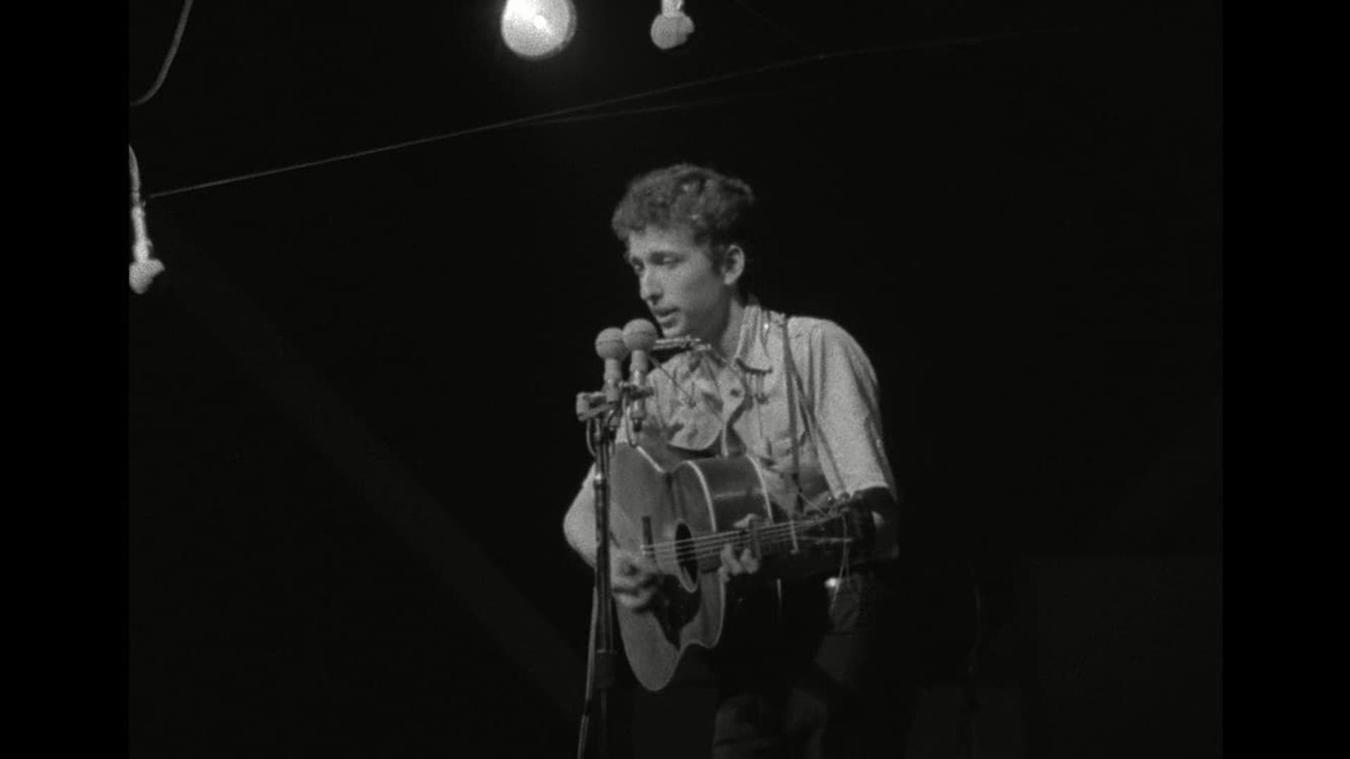 The Other Side of the Mirror: Bob Dylan at the Newport Folk Festival background