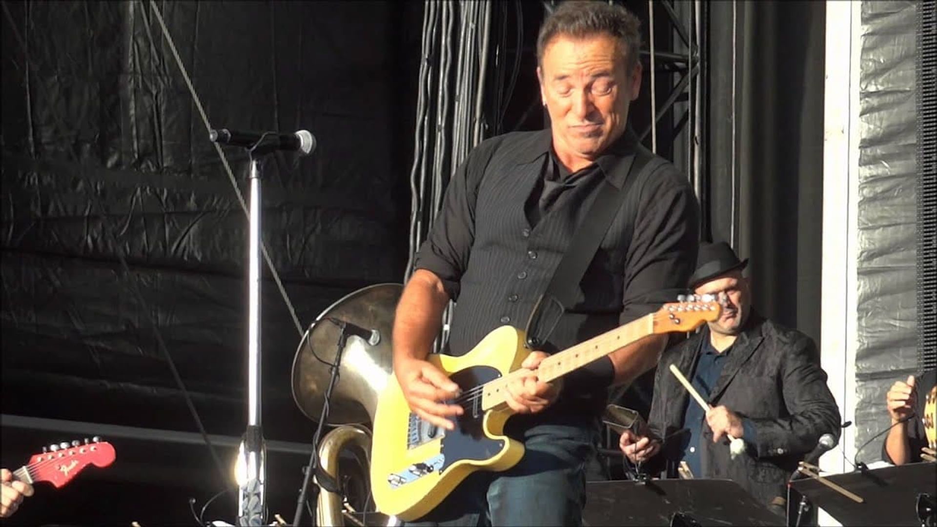 Bruce Springsteen with the Sessions Band: Live in Dublin background