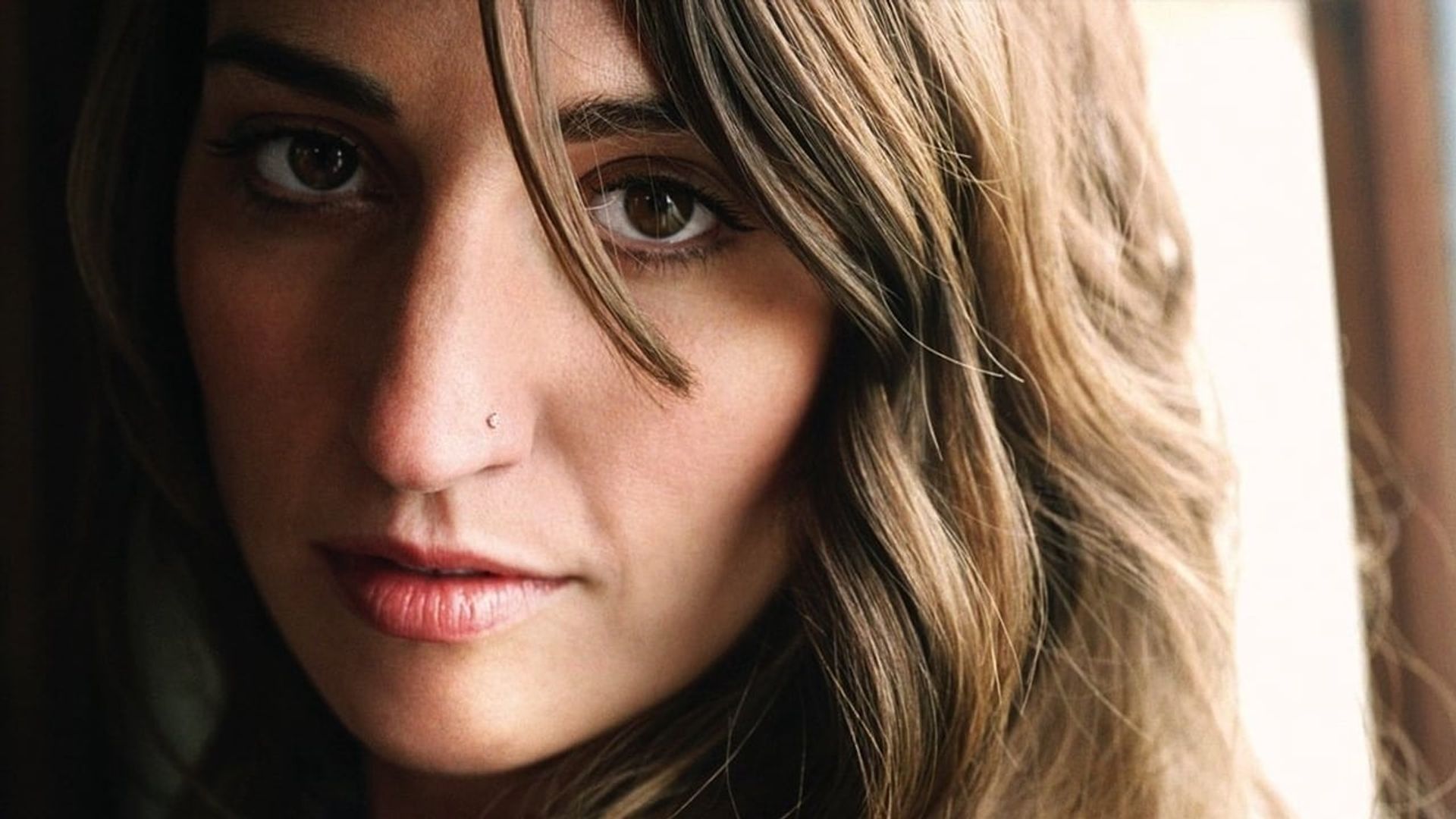 Between the Lines: Sara Bareilles Live at the Fillmore background