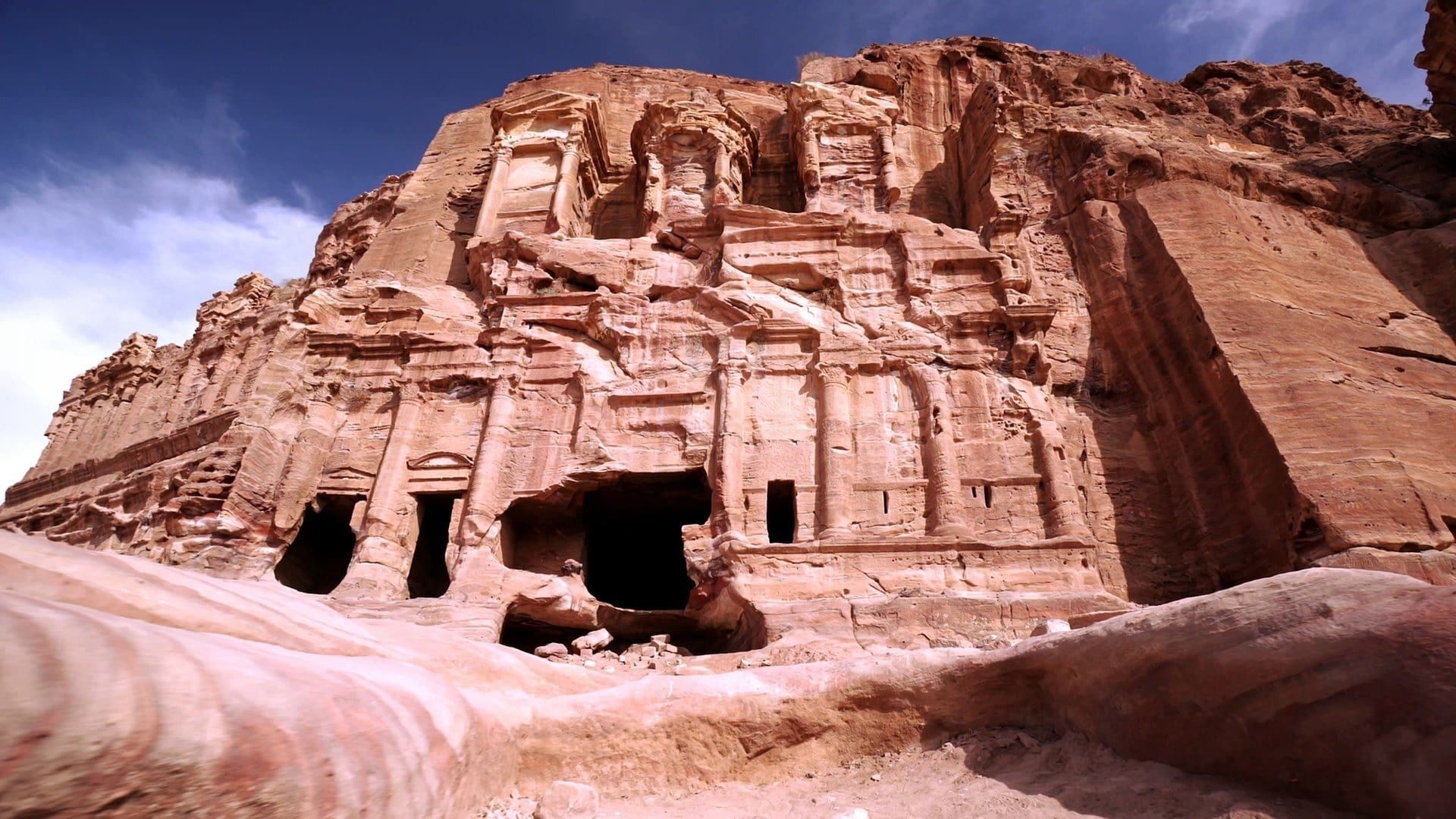Petra: Secrets of the Ancient Builders background
