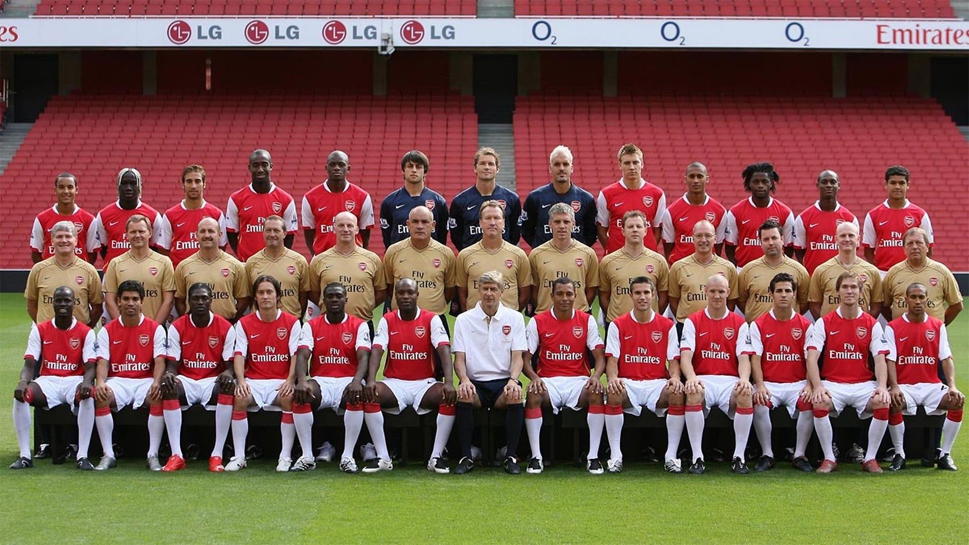 Arsenal: Season Review 2007/2008 background