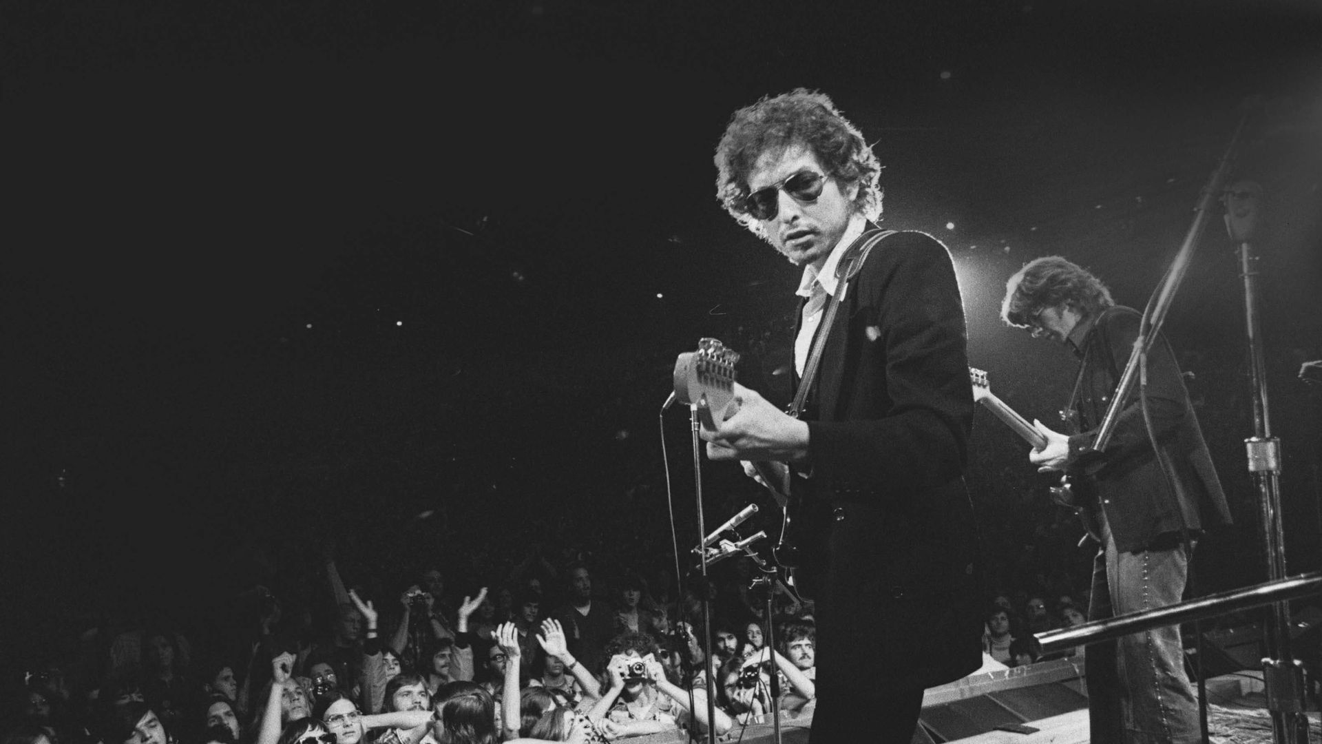 Bob Dylan: Odds and Ends background