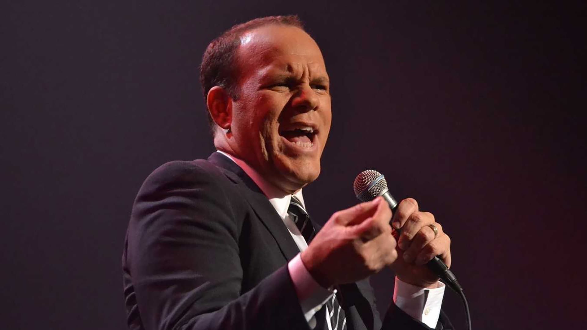 Tom Papa: Live in New York City background