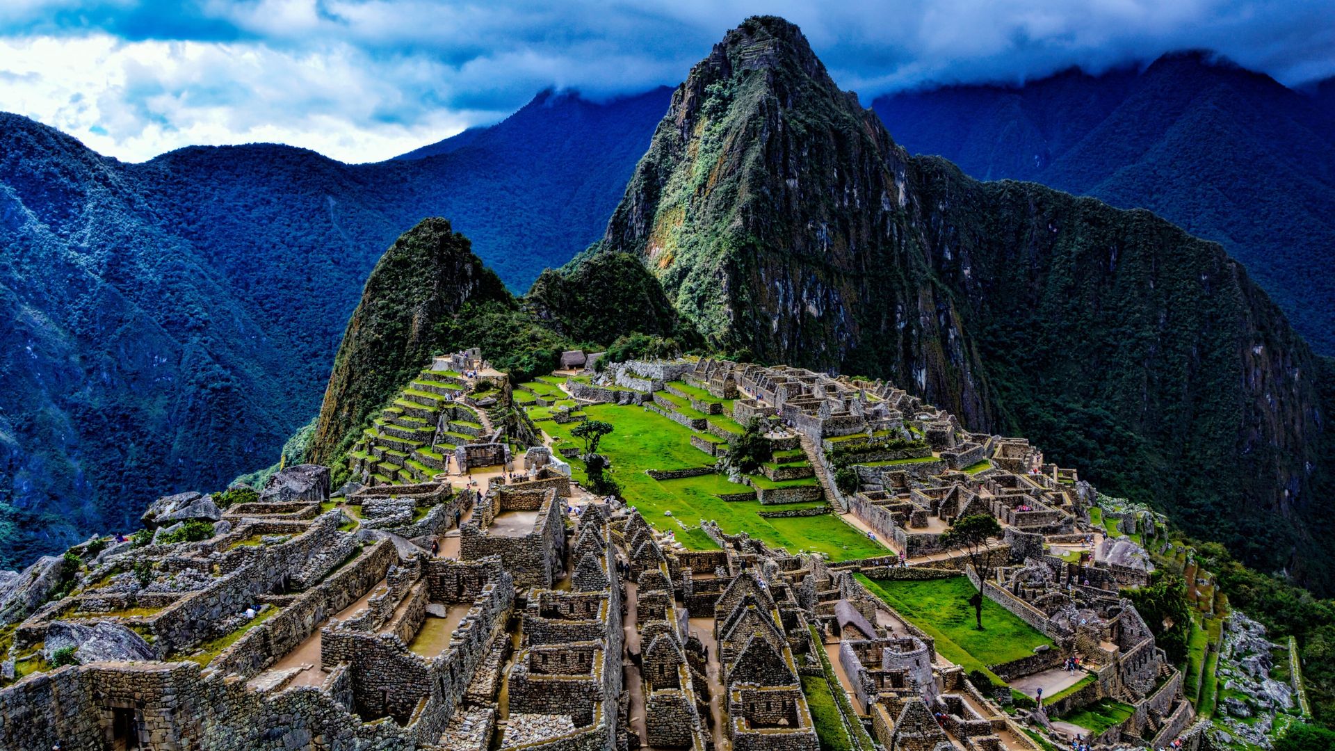 National Geographic: Machu Picchu Decoded background