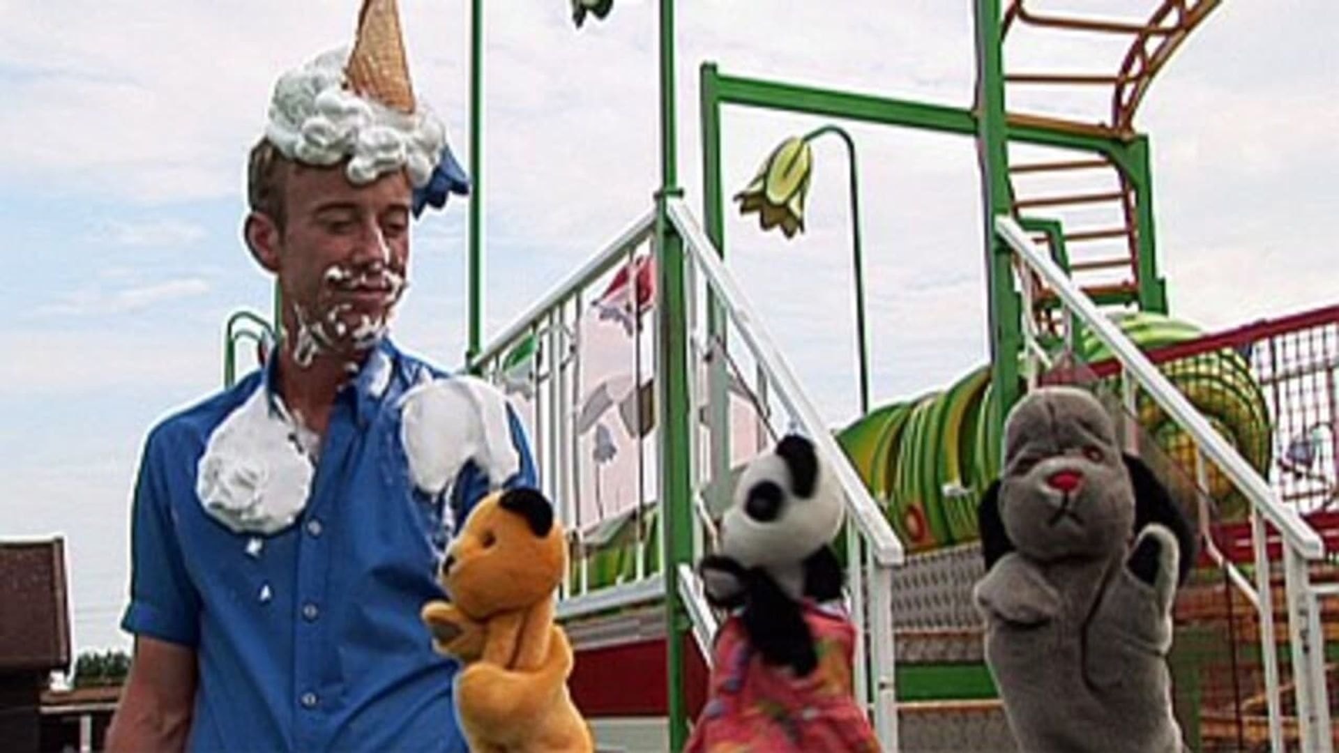Sooty: The Big Day Out background