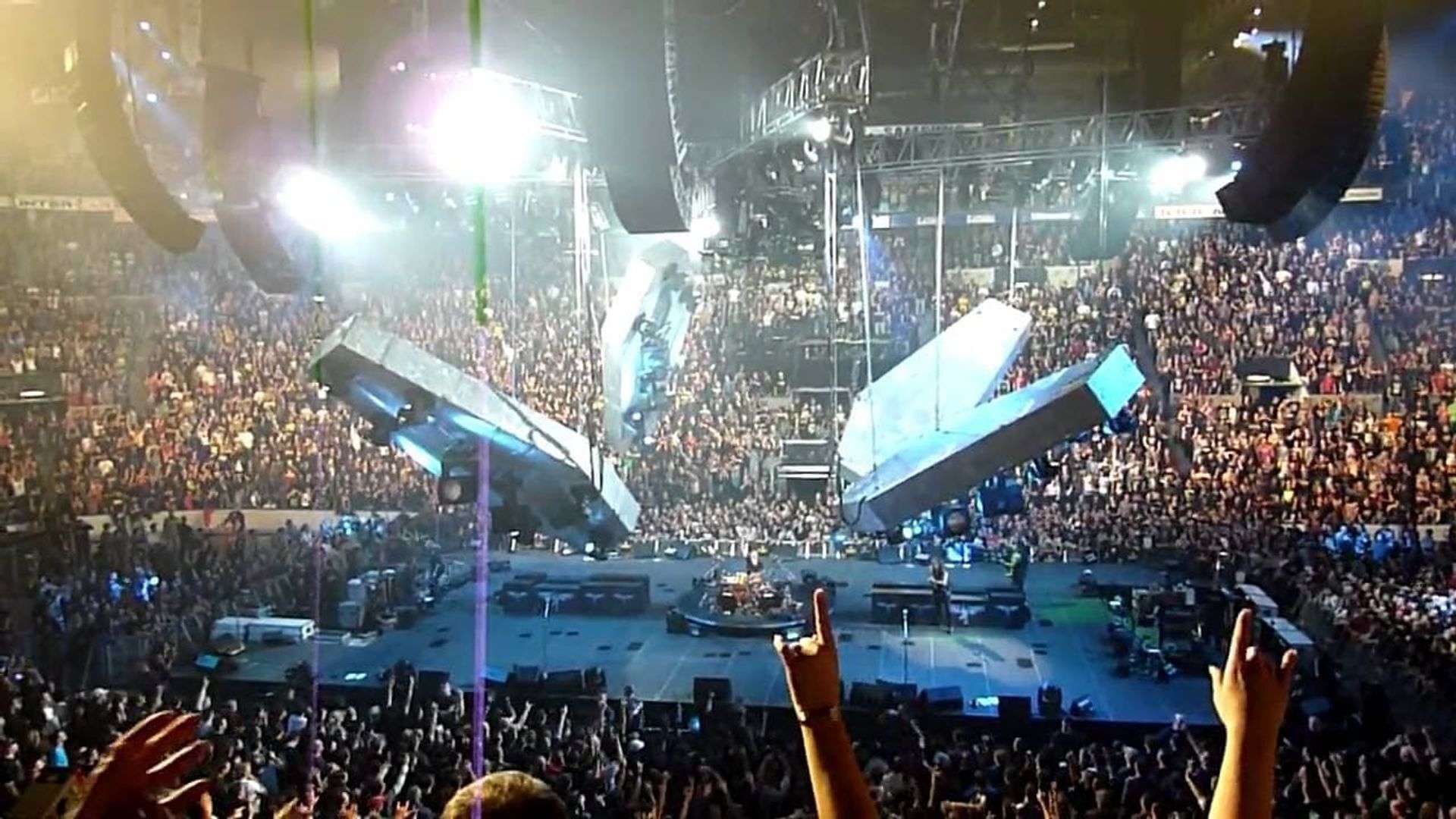 Metallica: Quebec Magnetic background