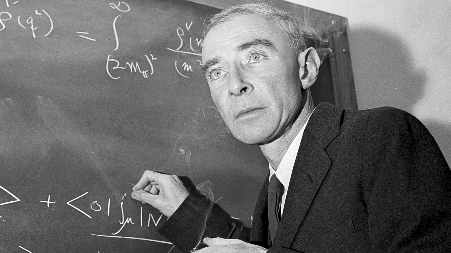 To End All War: Oppenheimer & the Atomic Bomb background