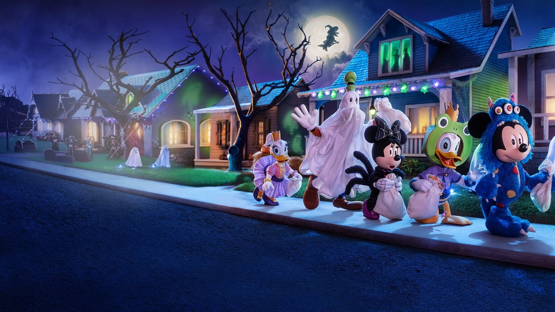 Mickey and Friends Trick or Treats background