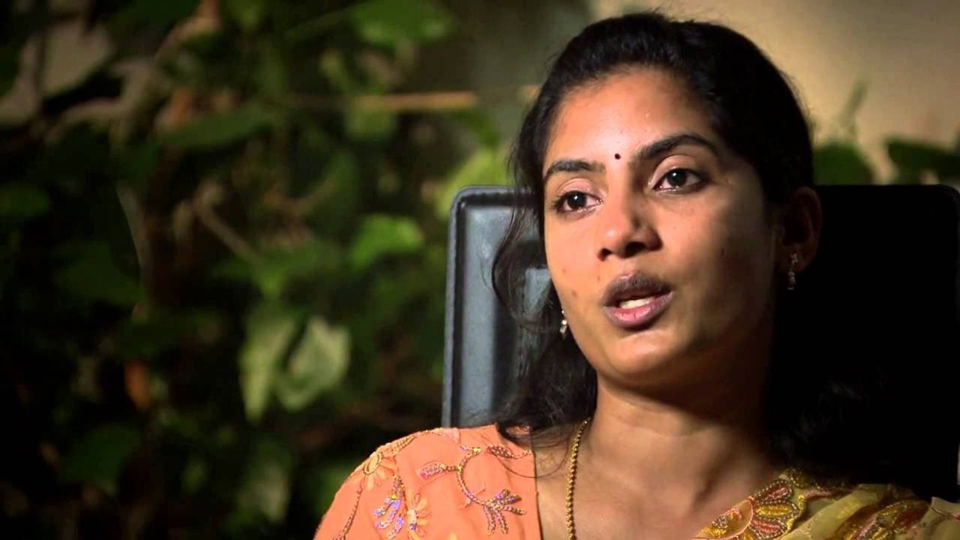 No Fire Zone: The Killing Fields of Sri Lanka background