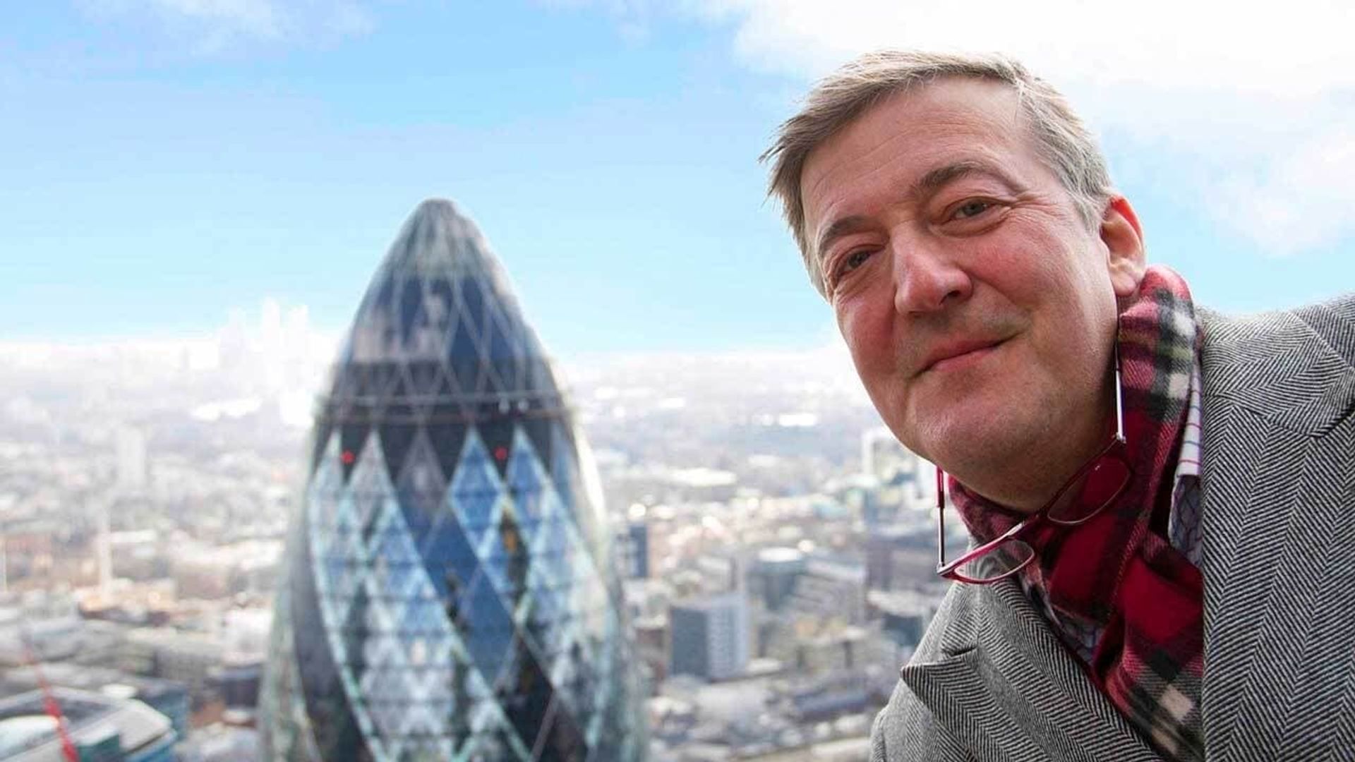 Stephen Fry's Key to the City background