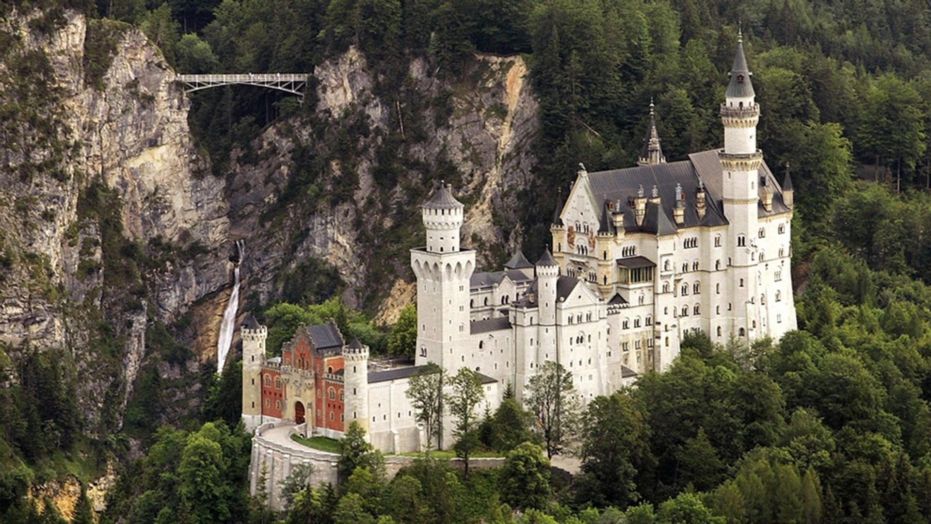 The Fairytale Castles of King Ludwig II background