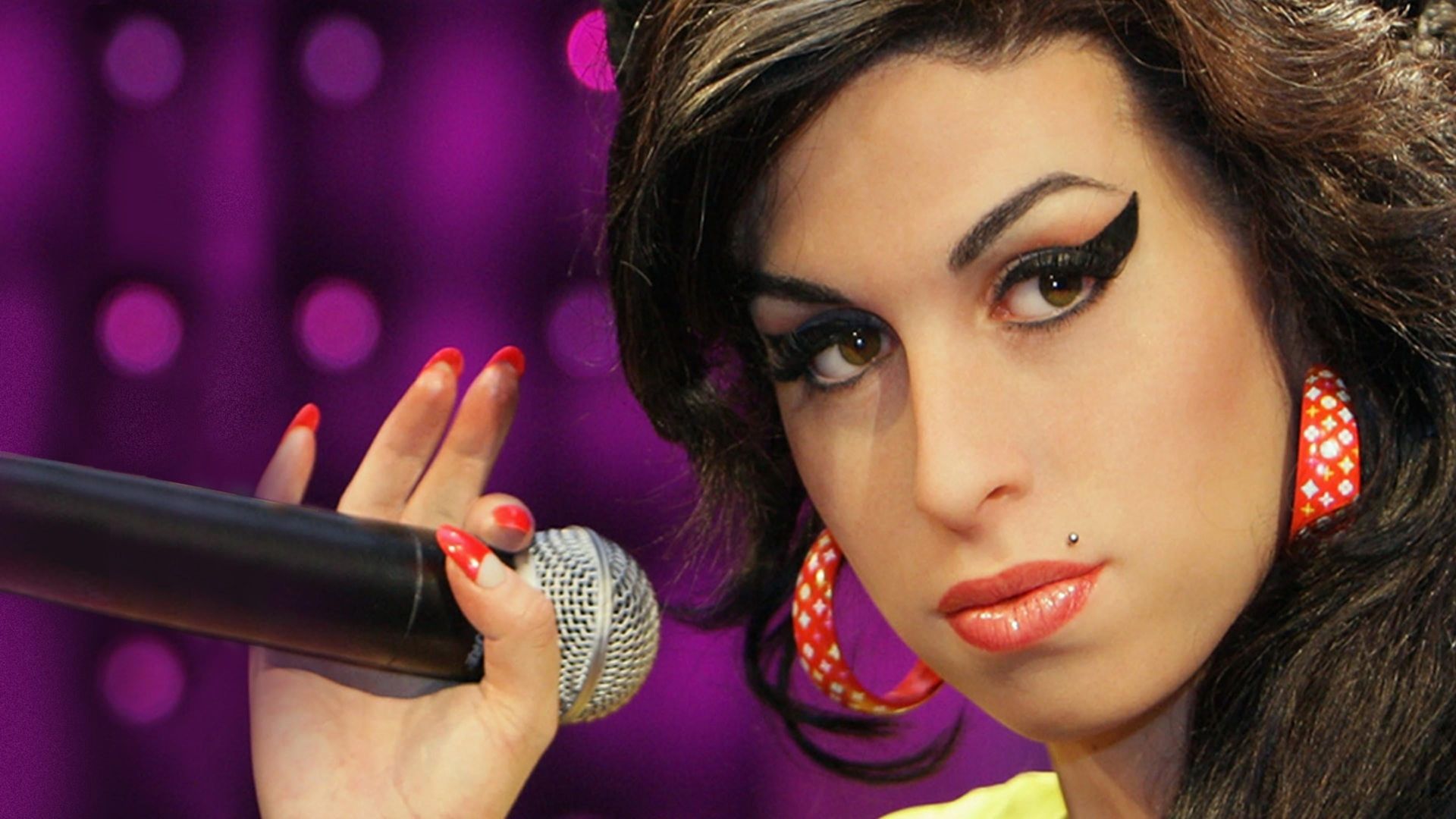 Amy Winehouse: The Final Goodbye background