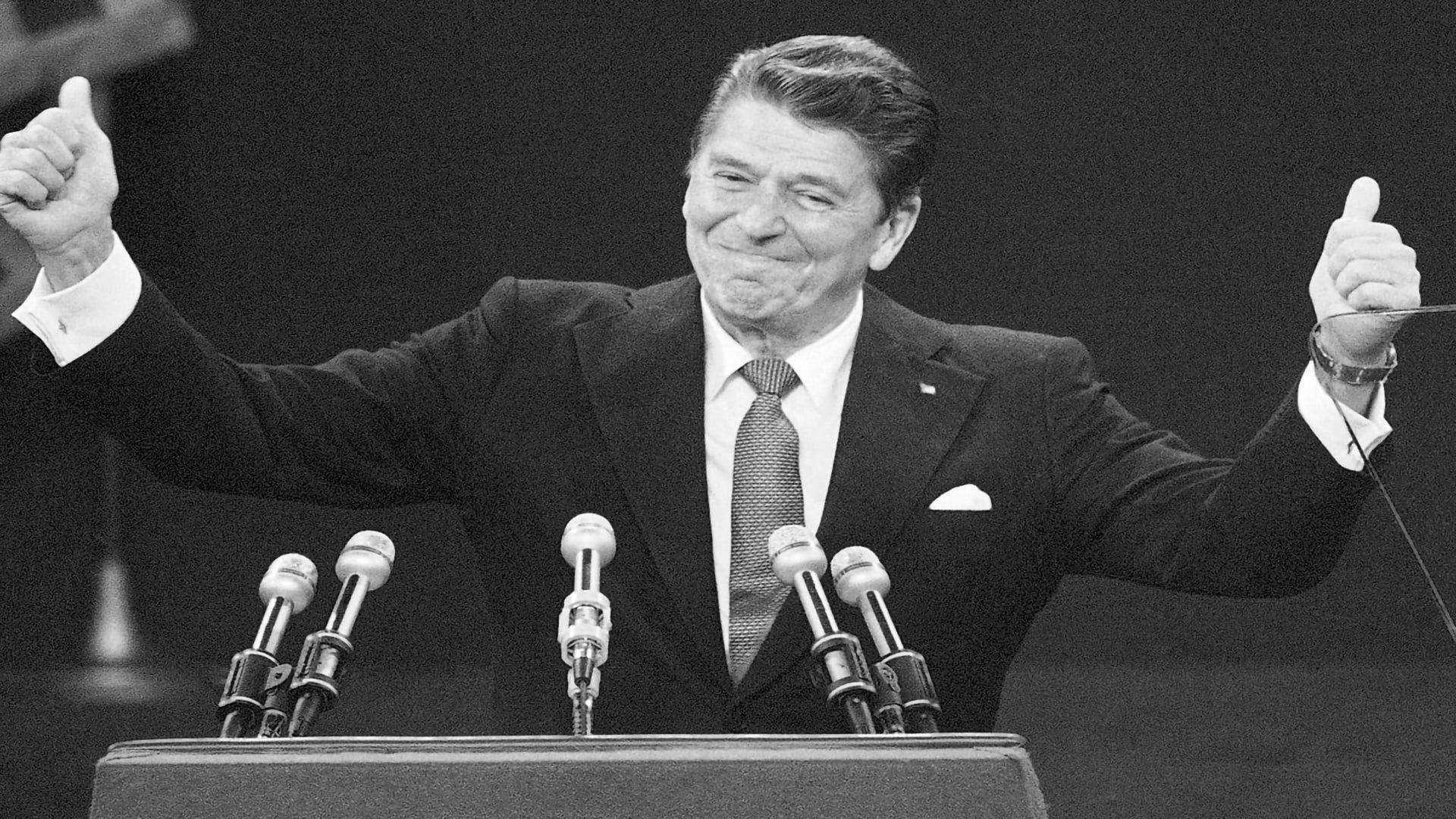 Ronald Reagan un président sur mesure background