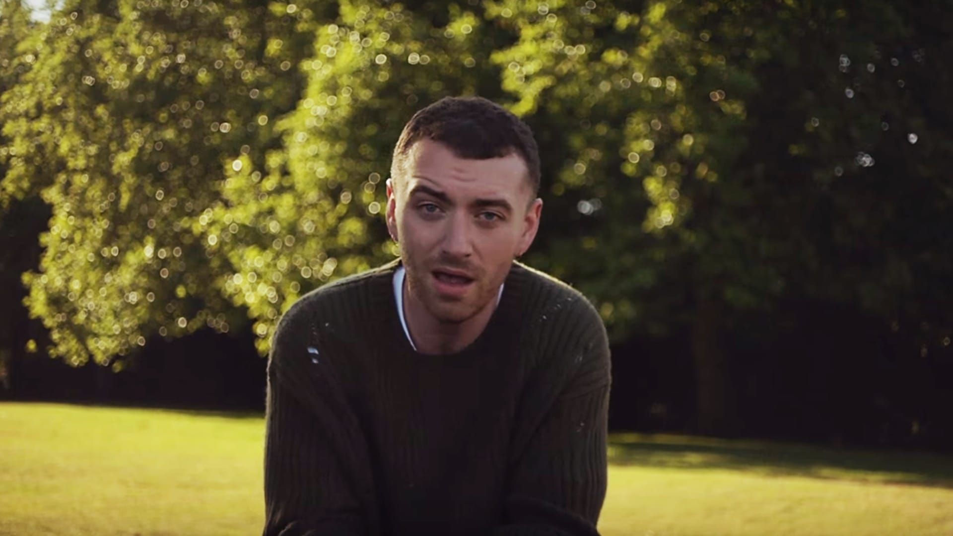Sam Smith: On the Record background