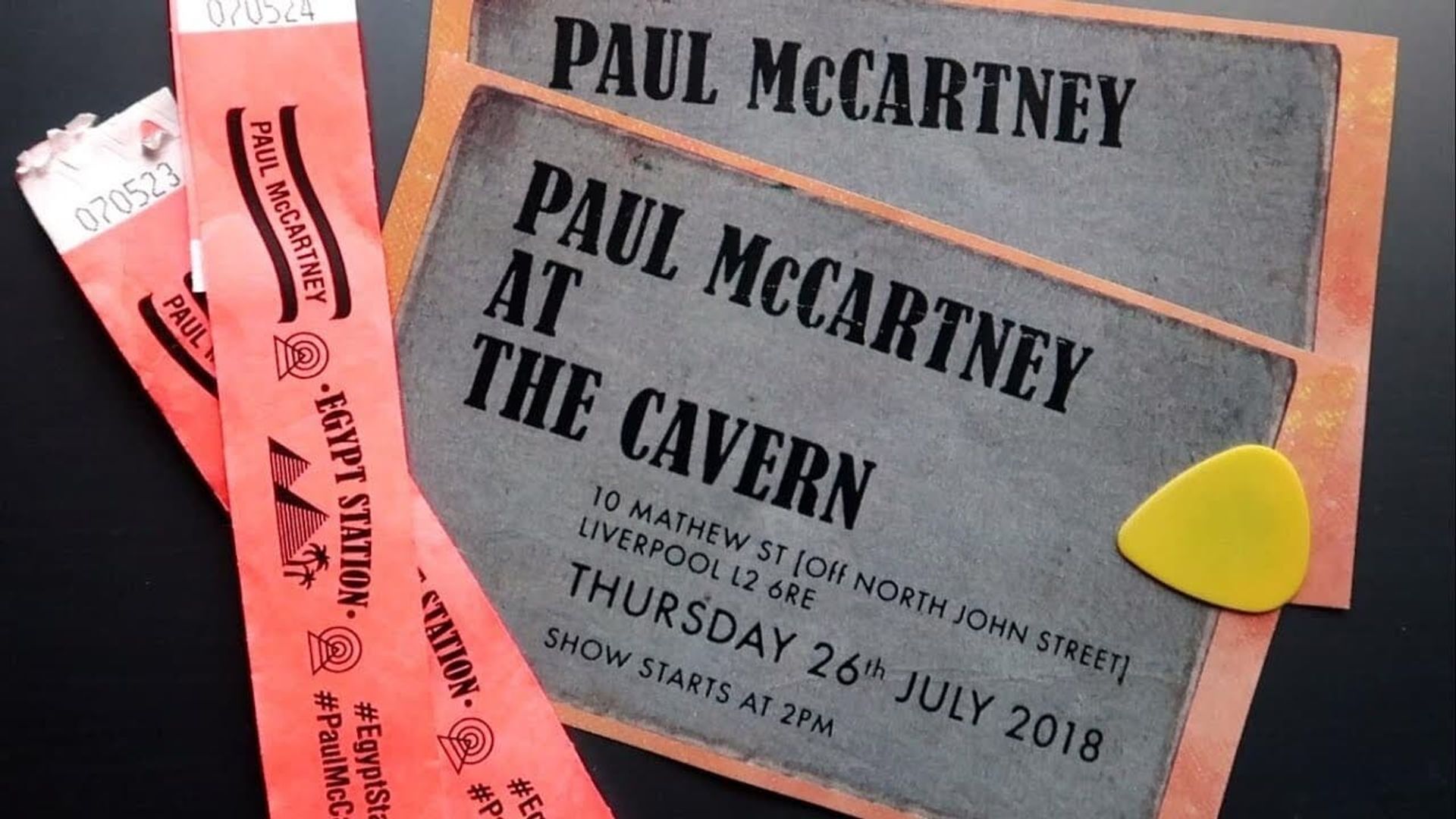 Paul McCartney Live at... The Cavern Club background