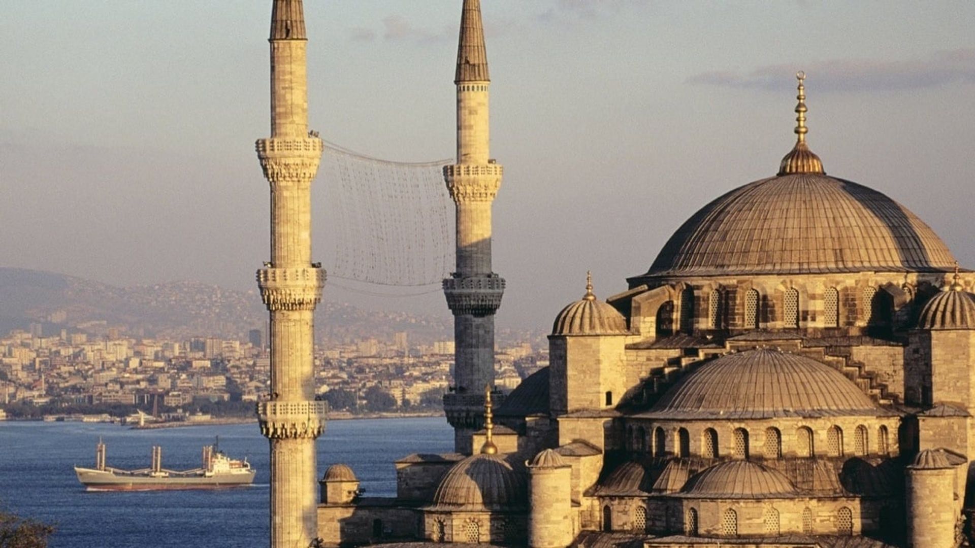 Byzantium: The Lost Empire background