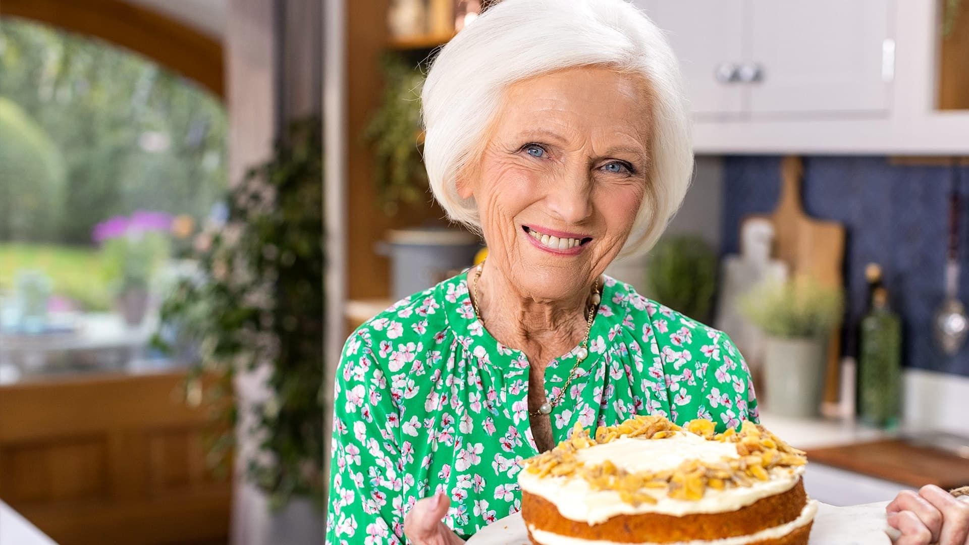 Mary Berry: Love to Cook background