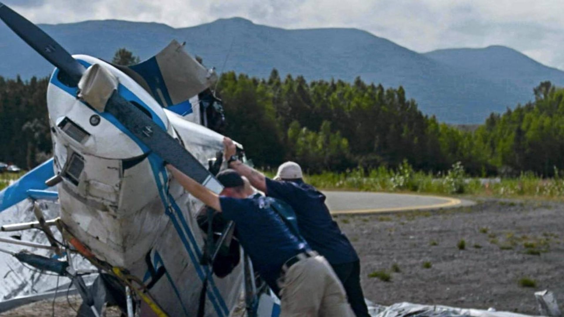 Alaska Aircrash Investigations background