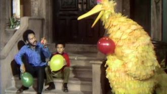 Episode 21 Big Bird discovers balloons