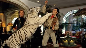 Episode 5 Siegfried & Roy: The Tiger Attack (Part 1)