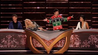 Episode 11 Two Masks Take It Off: Holiday Semi-Finals