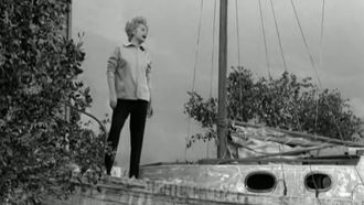 Episode 30 Lucy Buys a Boat
