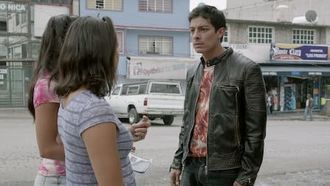 Episode 3 Rosario le salva la vida a 'El General' tras sufrir un ataque respiratorio